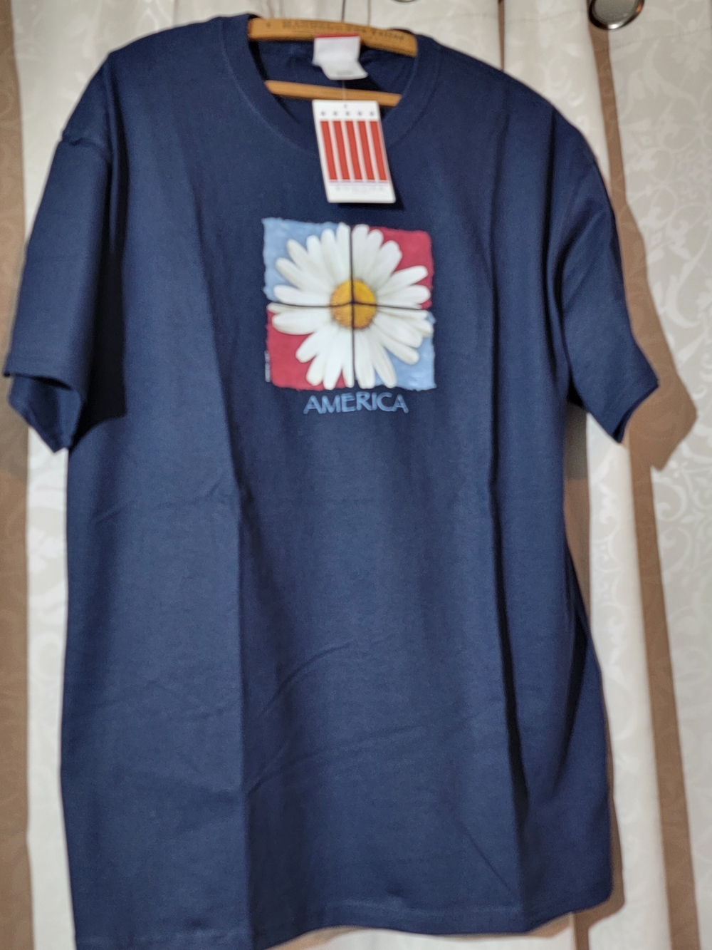 Sonoma Navy Graphic Tee with White Daisy and Yellow Center